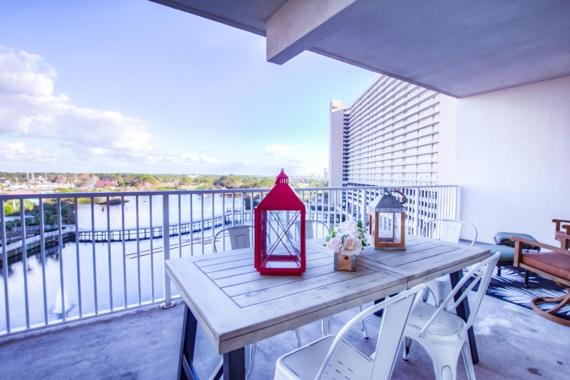 Holiday home Brand New! Laketown Wharf 633! Amazing 3 Bd, Great Location, And Awesome Amenities! *